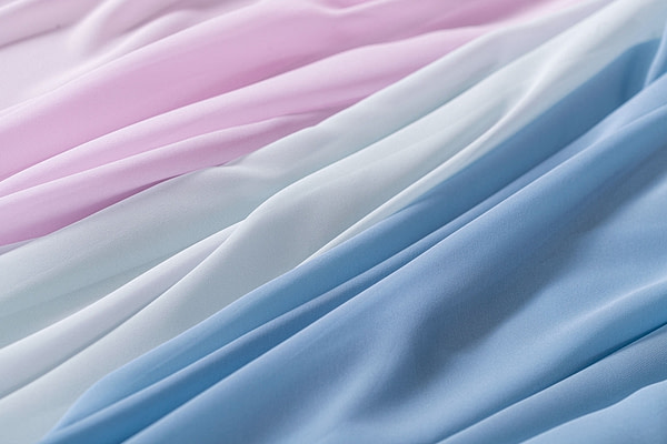 Tessuto Georgette Fiordalisio per Abbigliamento