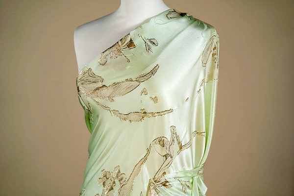 Floral silk jacquard fabric for evening gown | new tess