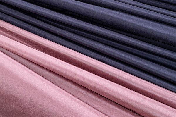 Pink and blue plain Italian silk taffeta fabrics for dressmaking | new tess