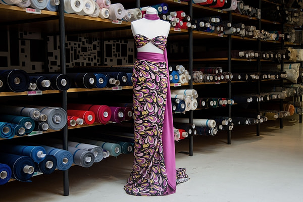 Optical fuchsia silk crepe de chine fabric | new tess