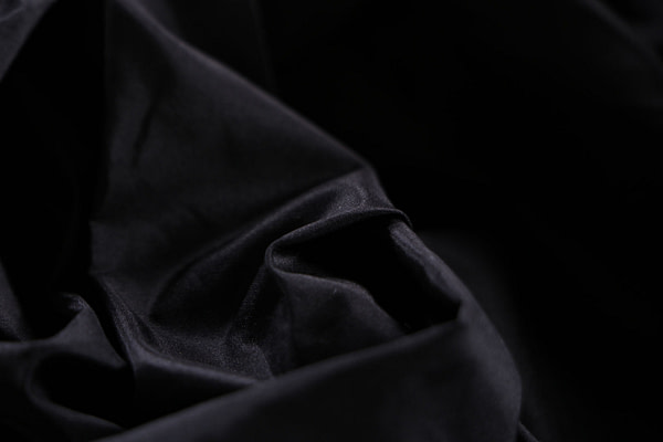 Black taffeta fabric in pure silk | new tess