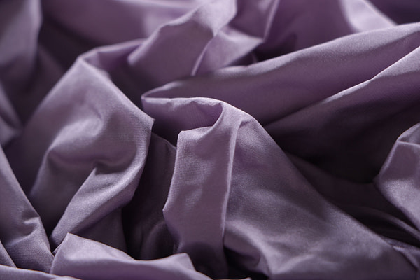 Wisteria purple taffeta fabric in pure silk | new tess