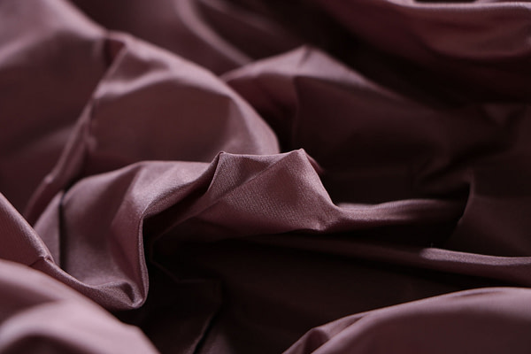 Dusty rose pink taffeta fabric in pure silk | new tess
