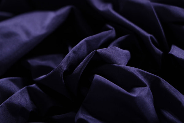 Night blue taffeta fabric in pure silk | new tess