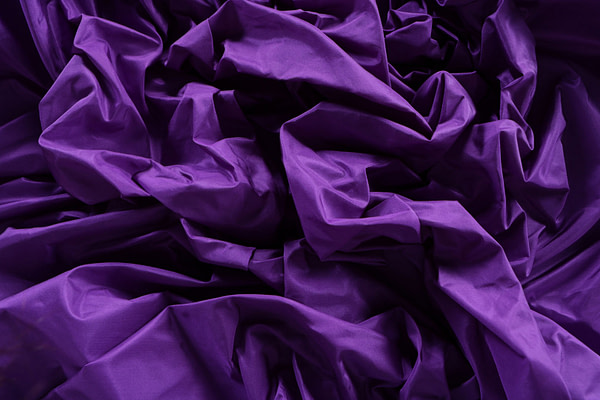 Bishop purple taffeta fabric in pure silk | new tess