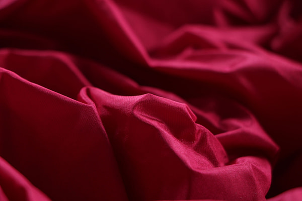 Tessuto Taffetas Rubino per Abbigliamento