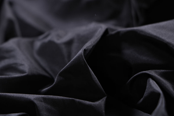 Anthracite gray taffeta fabric in pure silk | new tess
