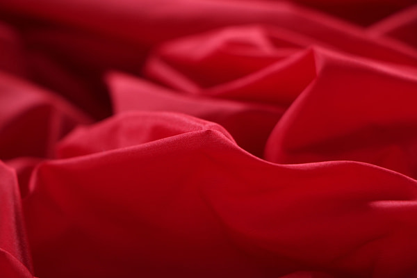 Fire red taffeta fabric in pure silk | new tess