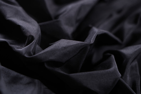 Ink blue taffeta fabric in pure silk | new tess