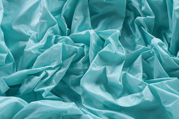 Tiffany blue taffeta fabric in pure silk | new tess