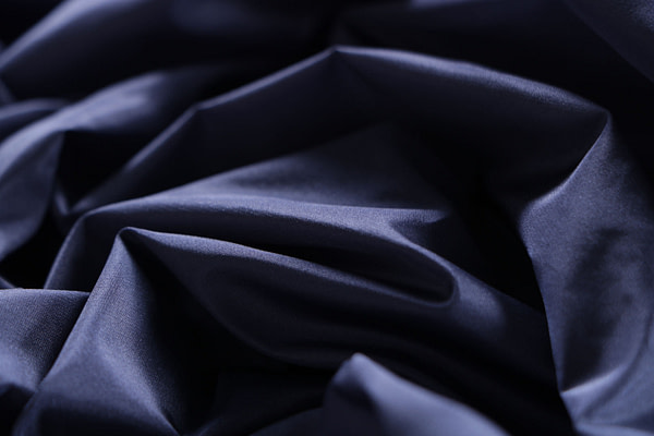 Cobalt blue taffeta fabric in pure silk | new tess