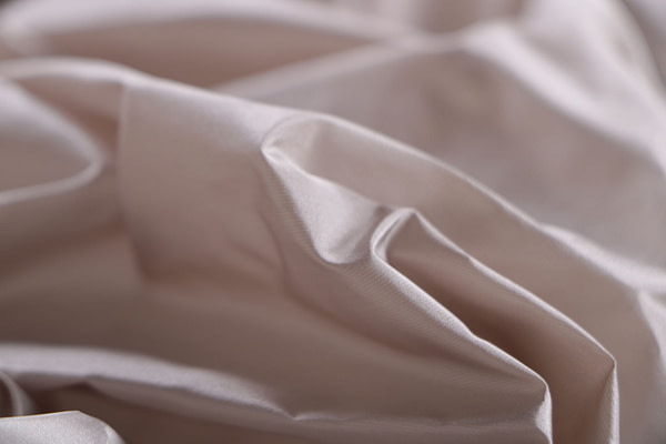 Stone gray taffeta fabric in pure silk | new tess