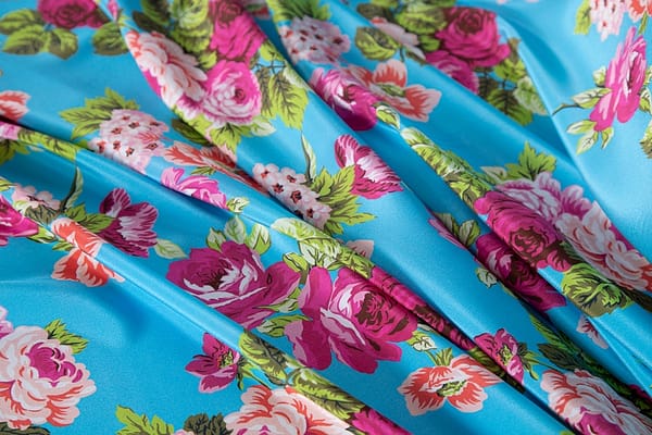Blue, Fuxia Silk Crêpe de Chine fabric for dressmaking