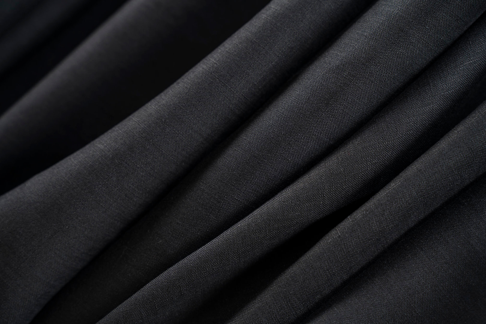 Black yarn dyed linen canvas fabric for dressmaking