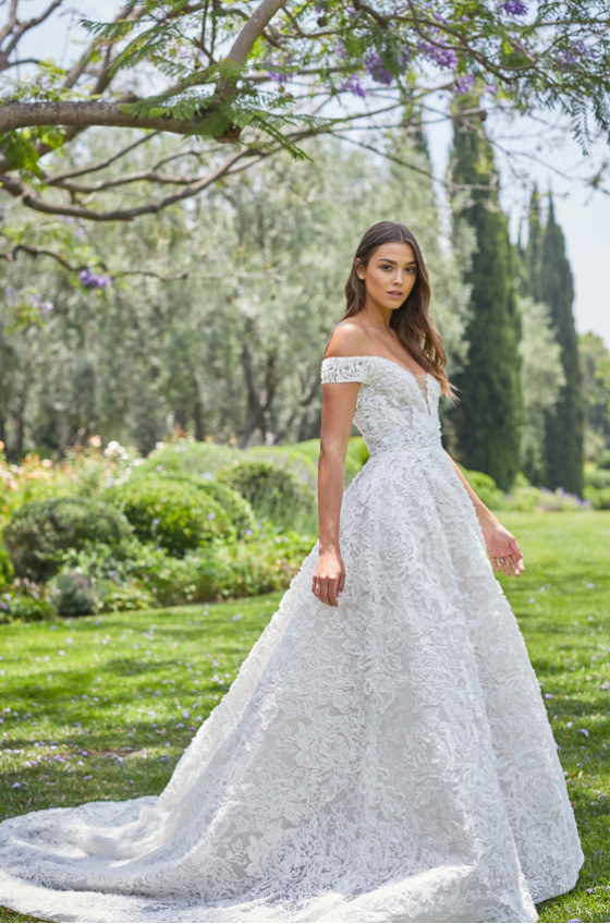 Monique Lhuillier Bridal Spring 2021