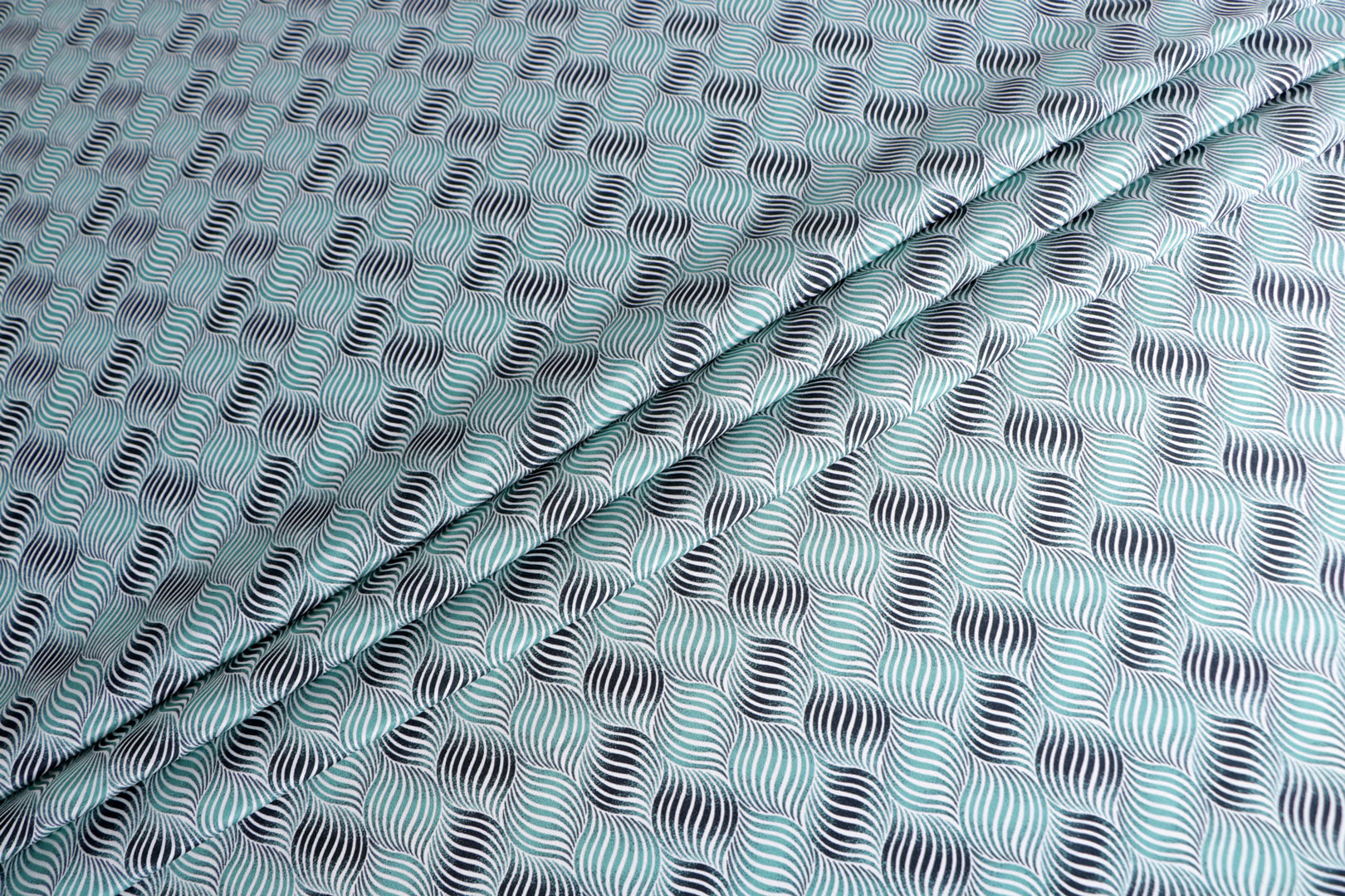 Geometric Print Apparel Fabric ST000769