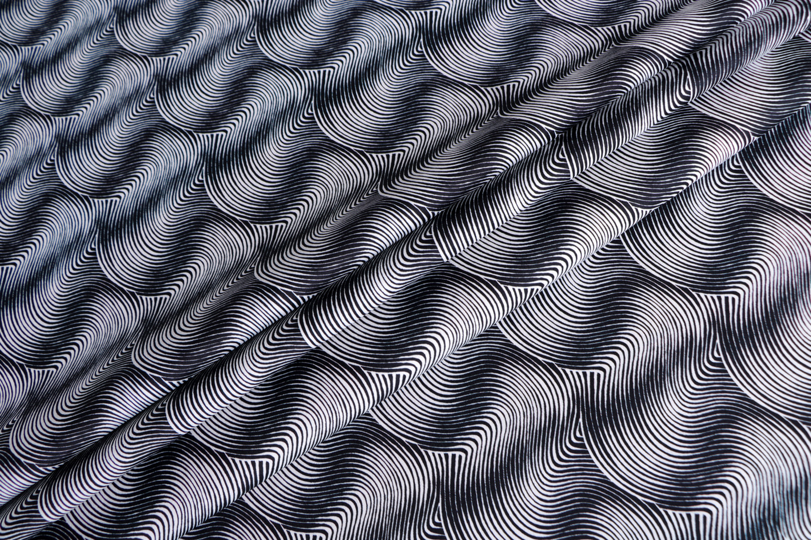 Geometric Print Apparel Fabric ST000780