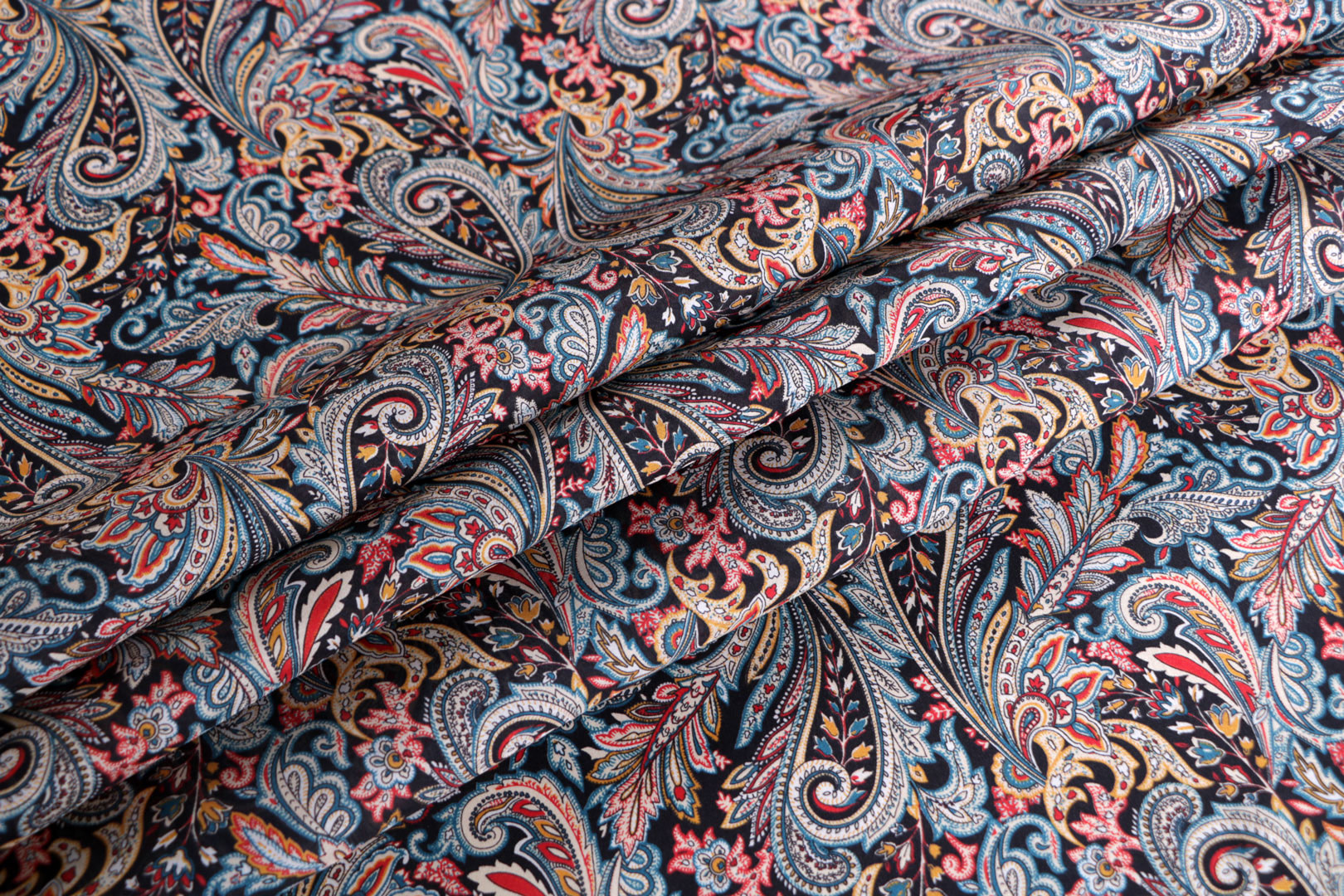 Paisley Print Apparel Fabric ST000523